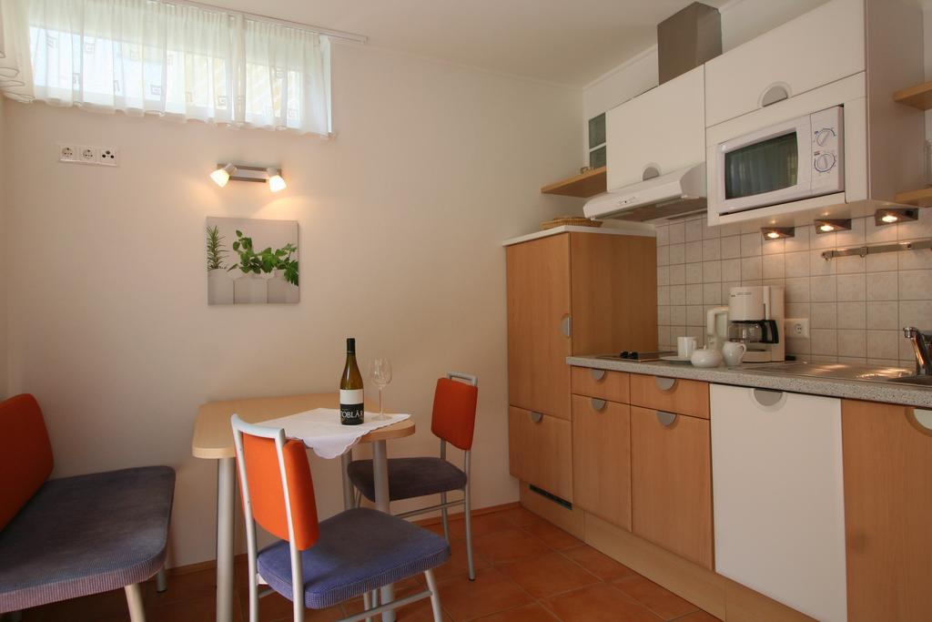 Buchenheim Apartments Райфниц Экстерьер фото